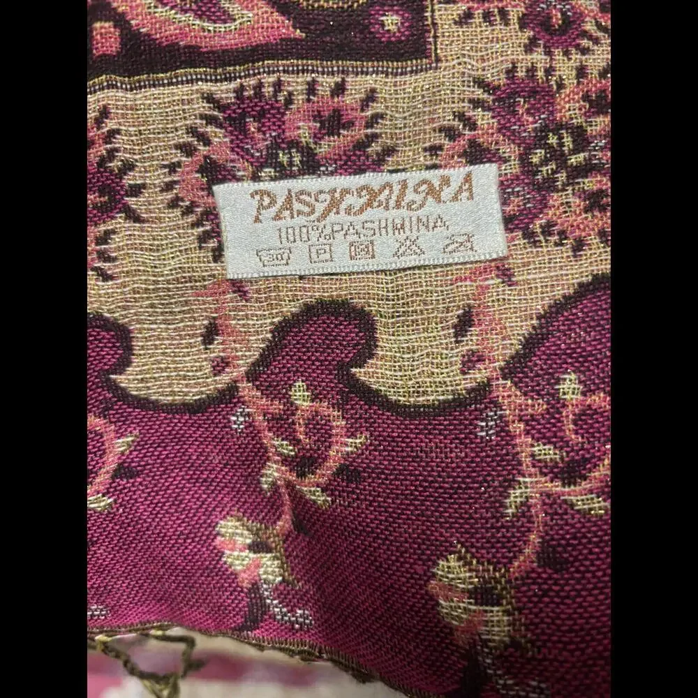 👠🥻🩷 Burgundy Gold Floral Print 100% Pashmina Scarf 66” X 22” Fringed